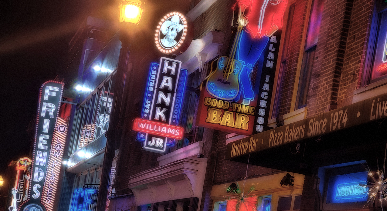 Lower Broadway honky tonksin downtown Nashville